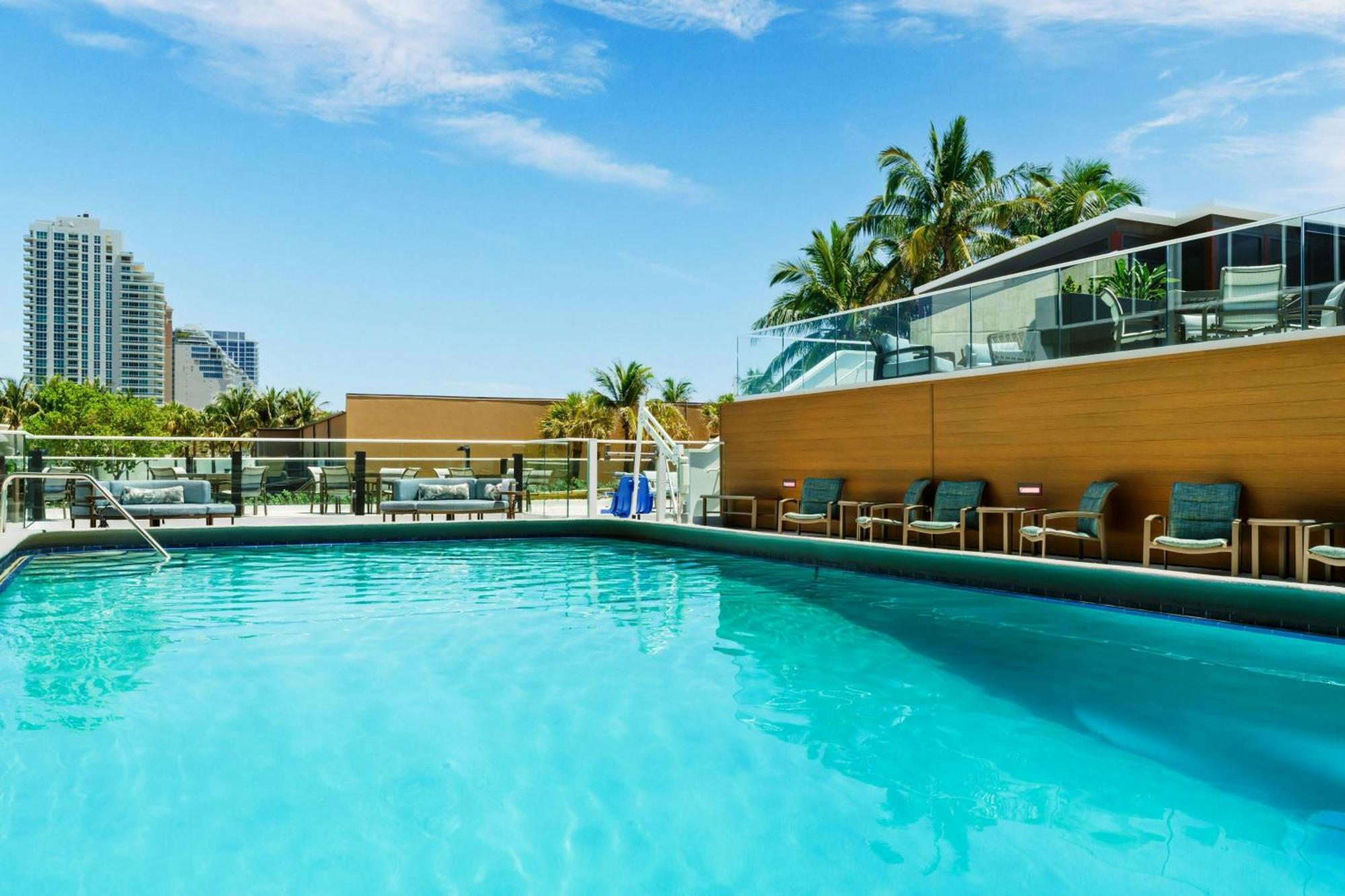 Courtyard By Marriott Oceanside Lauderdale Hotel